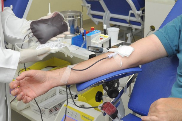 Com queda nas doações de sangue, Hemepar pede ajuda à população