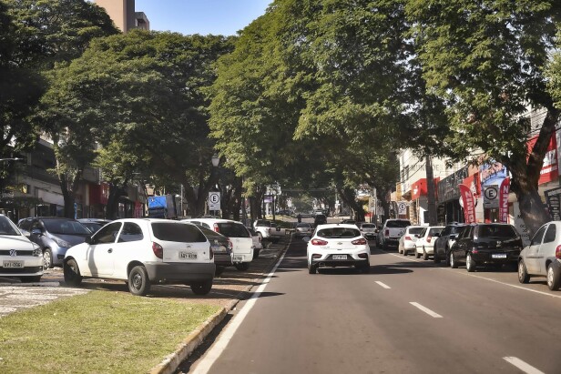 Empresa de Recife vence processo para gerir estacionamento pago em Umuarama